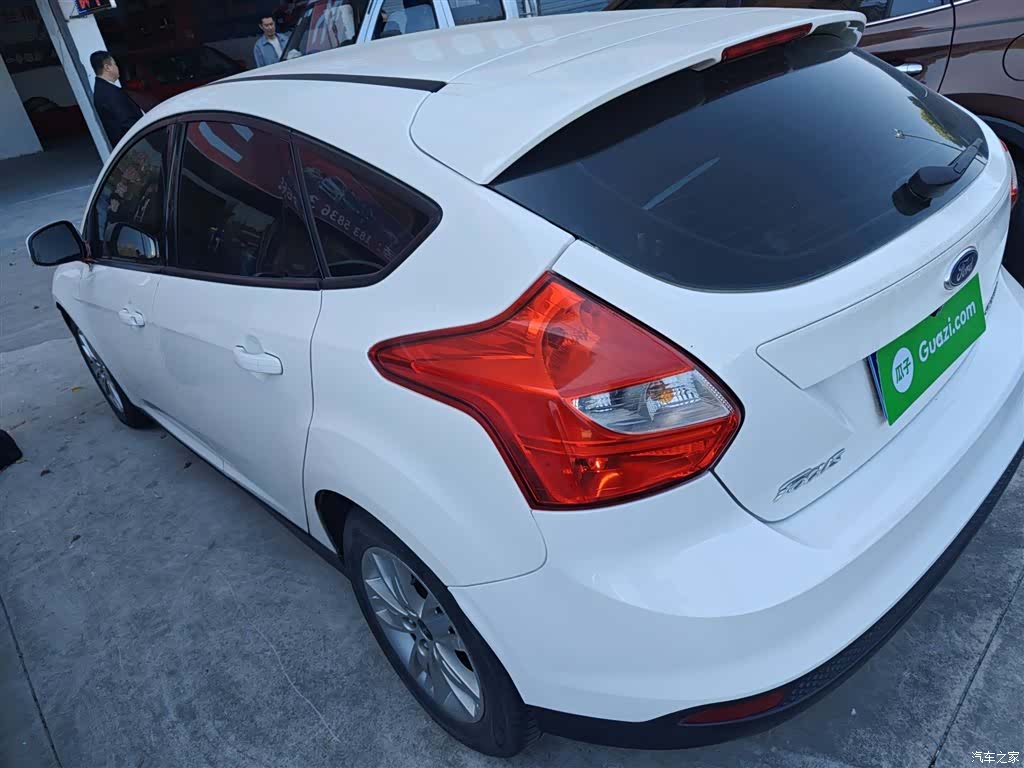 Ford Focus, 2015 23