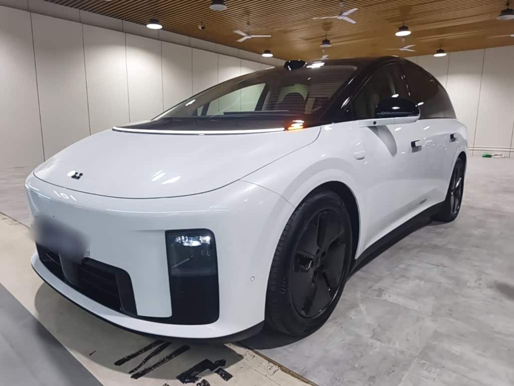 Li Auto i8