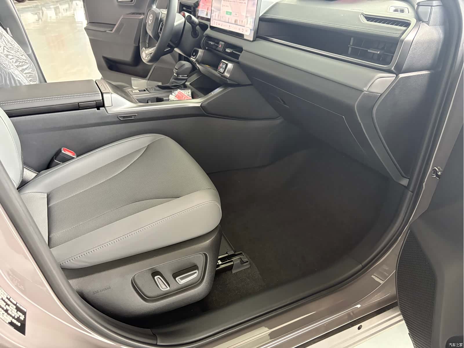 Toyota RAV4, 2026 20