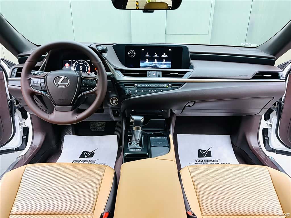Lexus ES, 2020 9