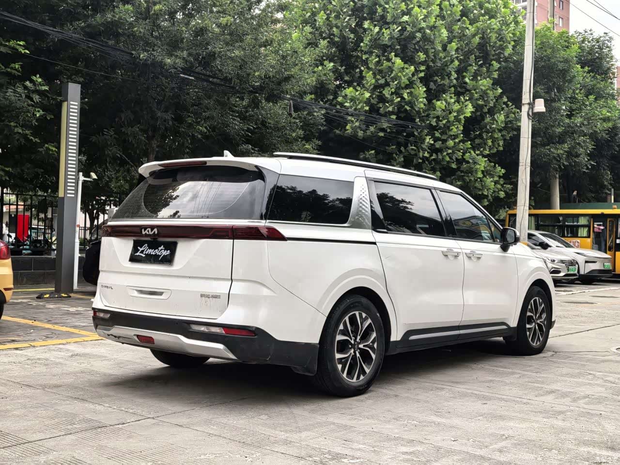 Kia Carnival, 2022 4