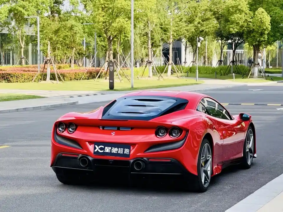 Ferrari F8