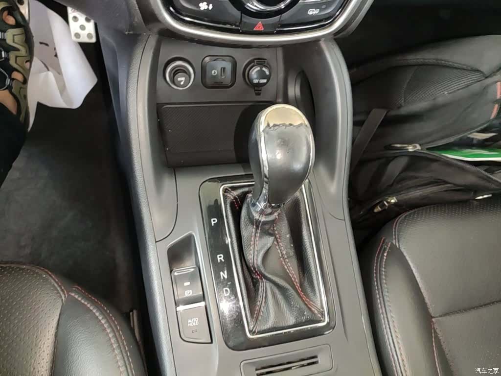 Changan CS75, 2015 14