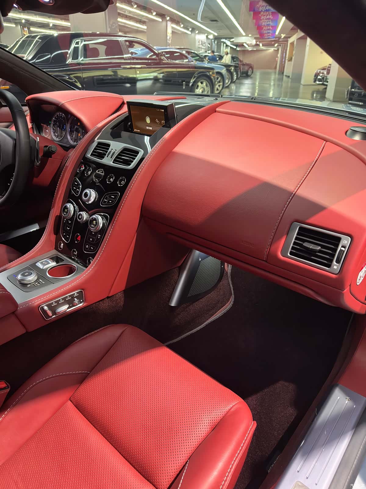 Aston Martin Rapide, 2016 11