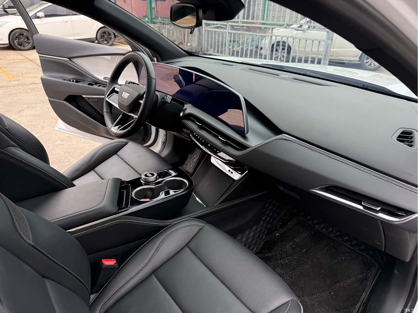 Cadillac GT4, 2023 13