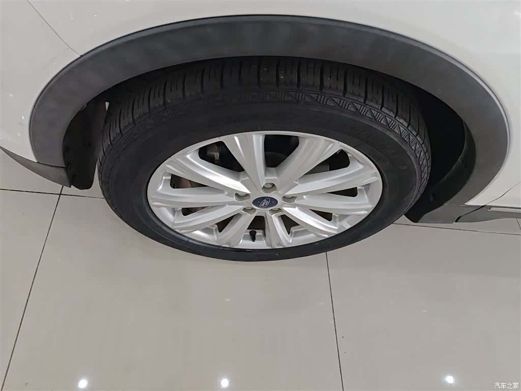 Ford Kuga, 2017 23