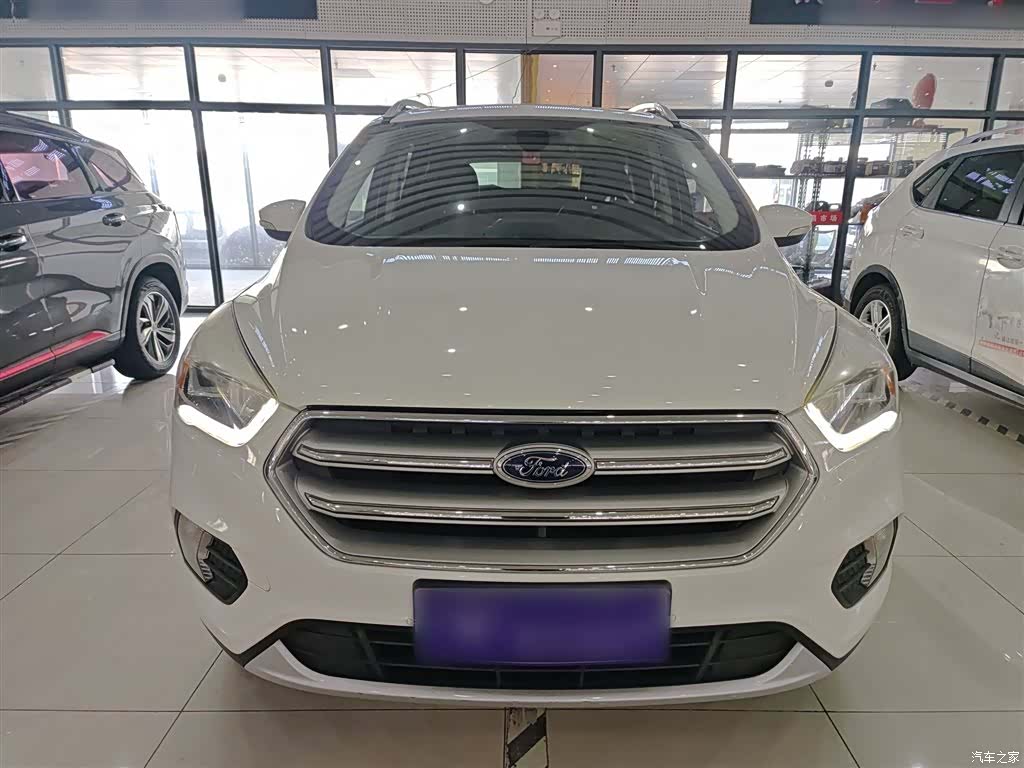 Ford Kuga, 2017 3