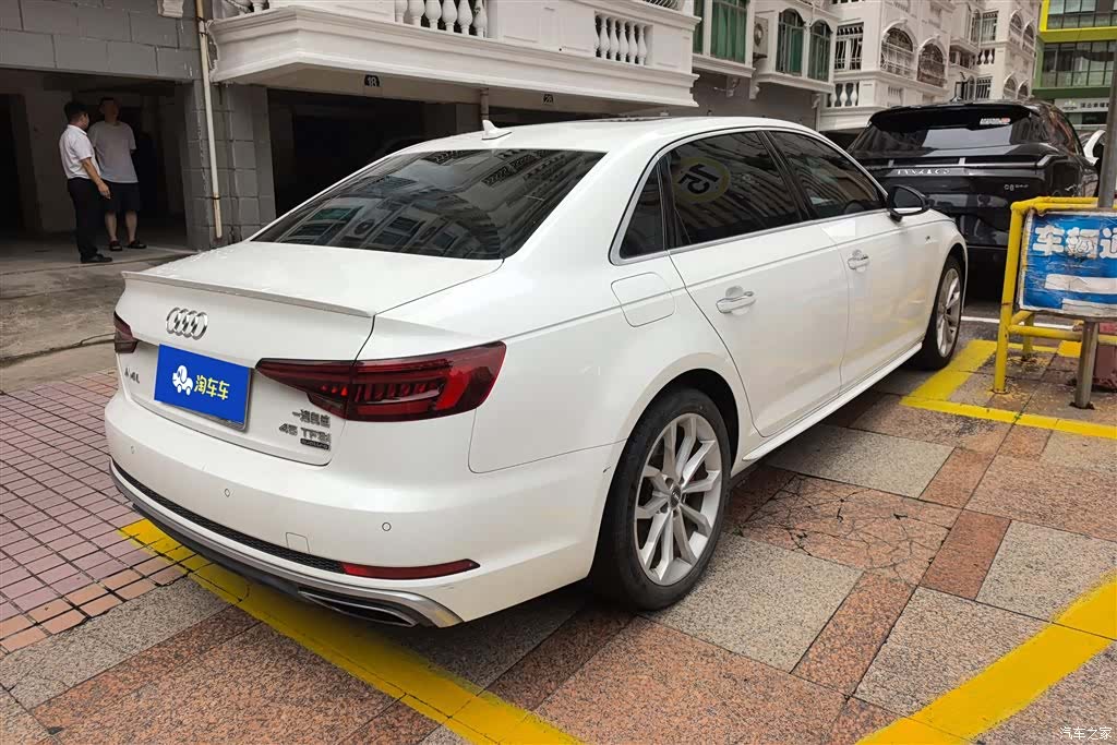 Audi A4L, 2019 3