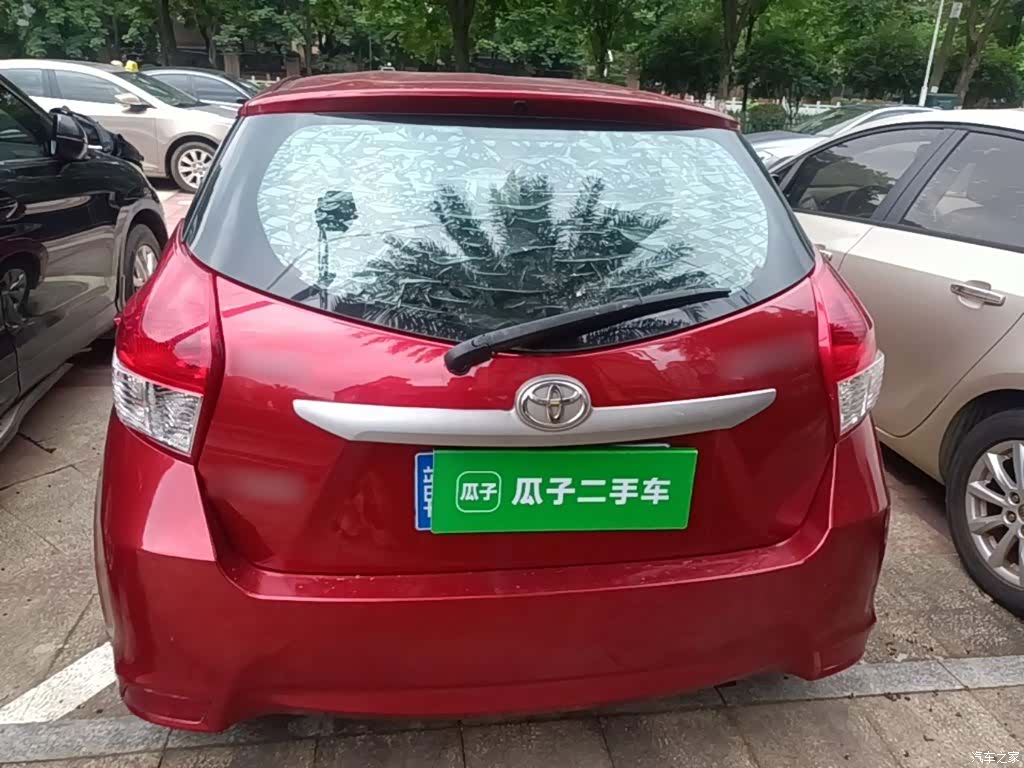 Toyota YARiS L, 2015 4