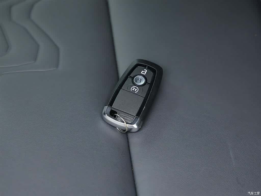 Ford Bronco, 2025 11