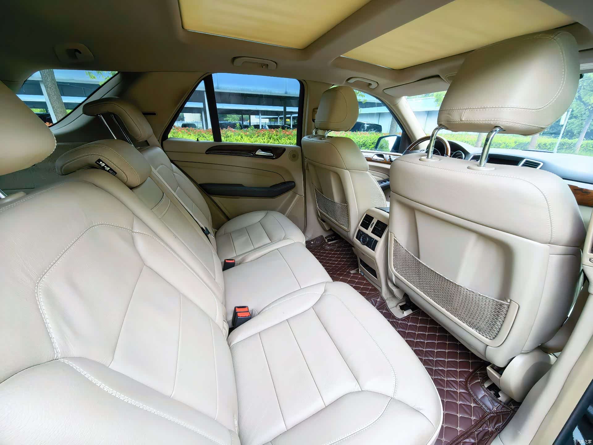 Mercedes-Benz M-Class, 2012 8