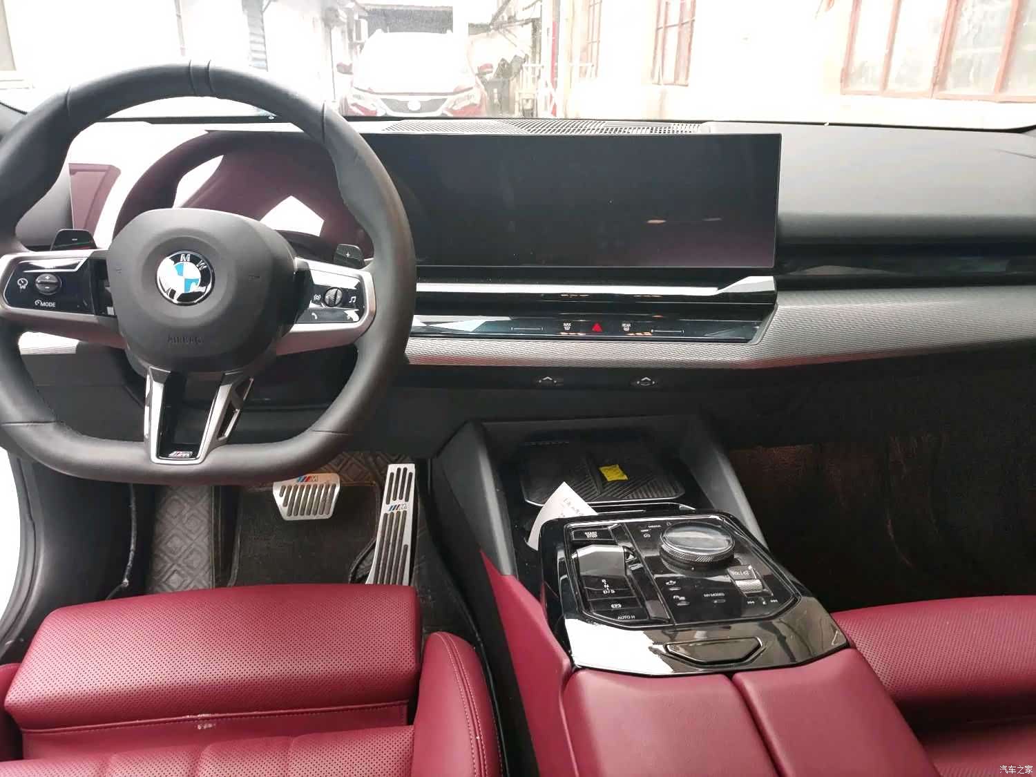 BMW 5 Series, 2025 все фото