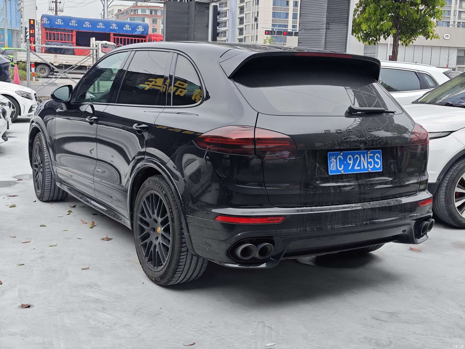 Porsche Cayenne, 2018 все фото