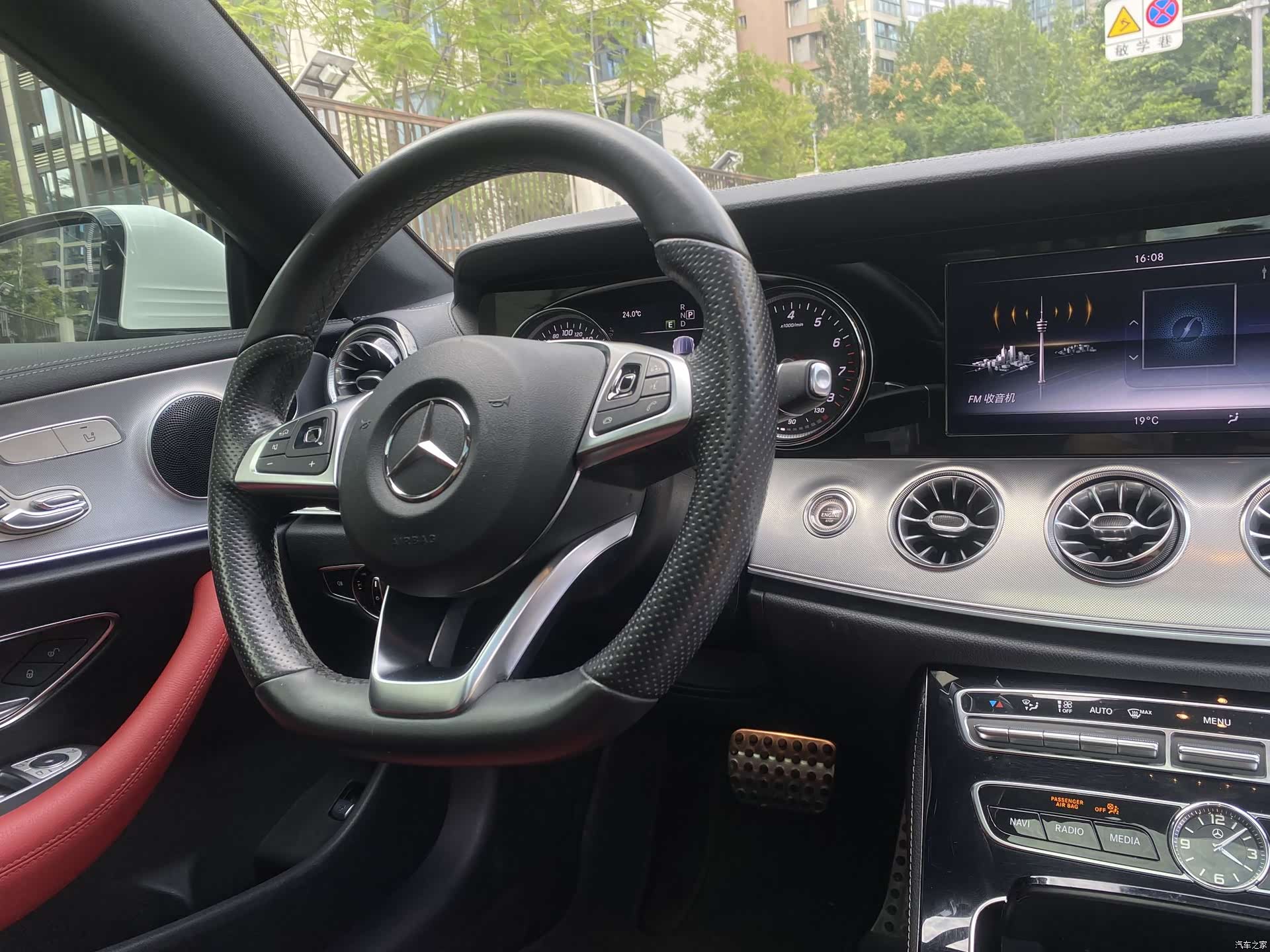 Mercedes-Benz E-Class, 2018 16