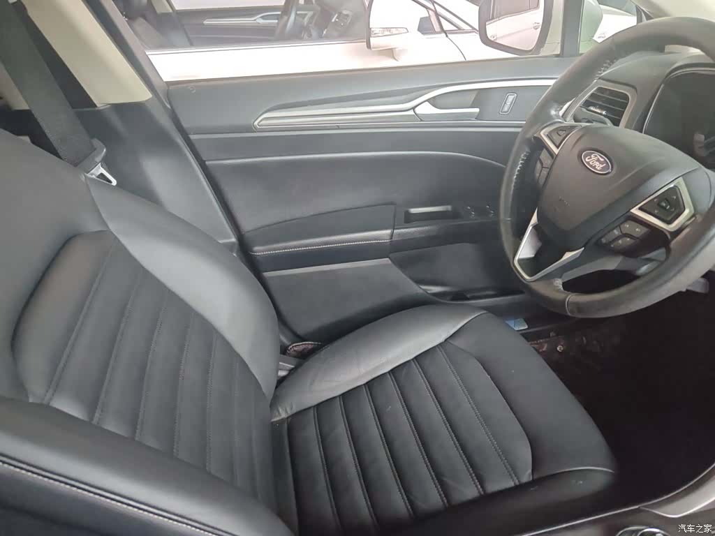 Ford Mondeo, 2017 11