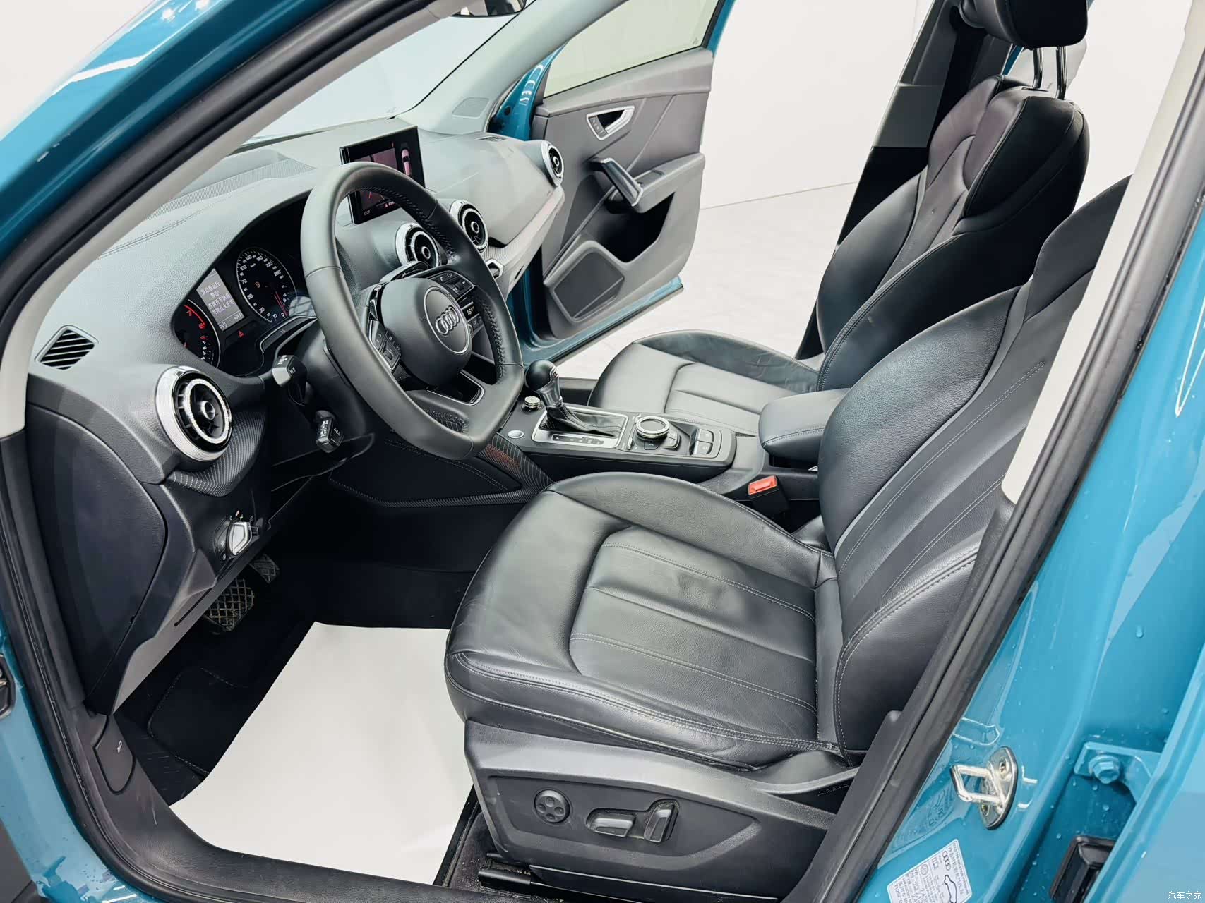 Audi Q2L, 2022 4