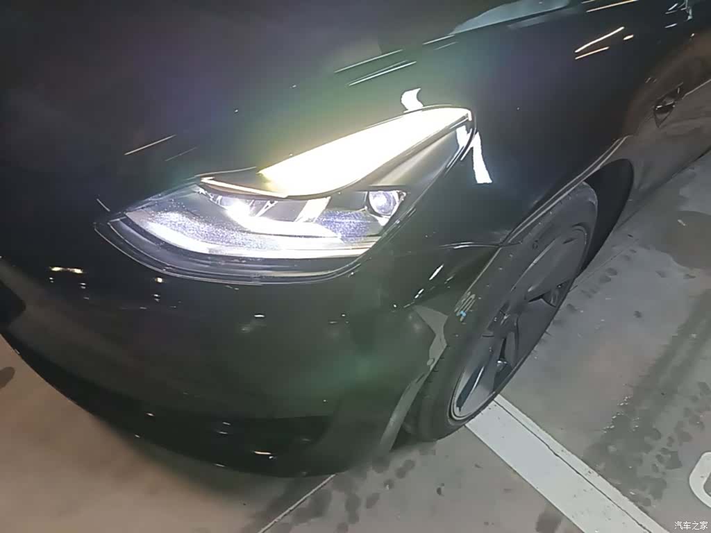 Tesla Model 3, 2022 24