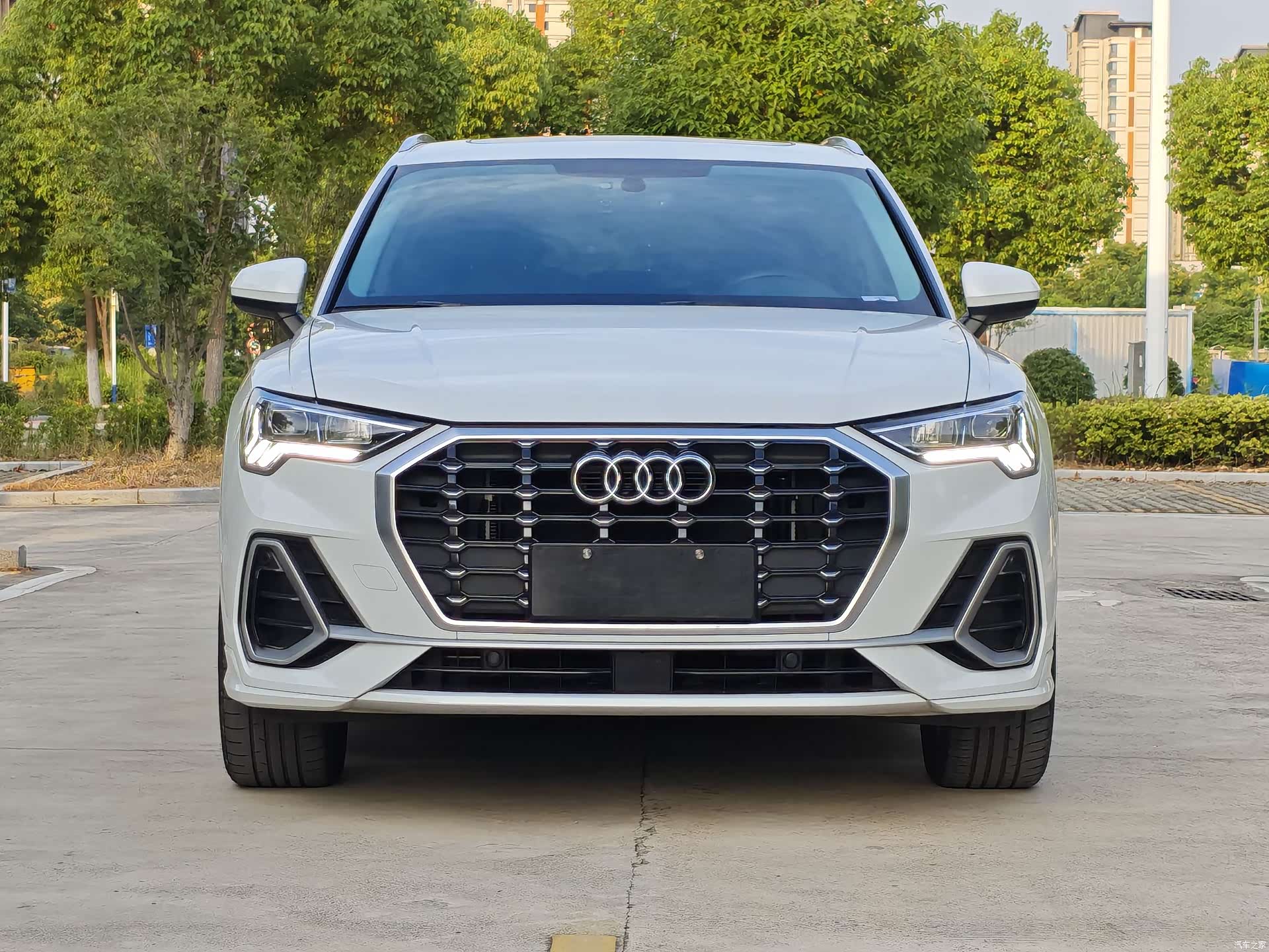 Audi Q3, 2023 2