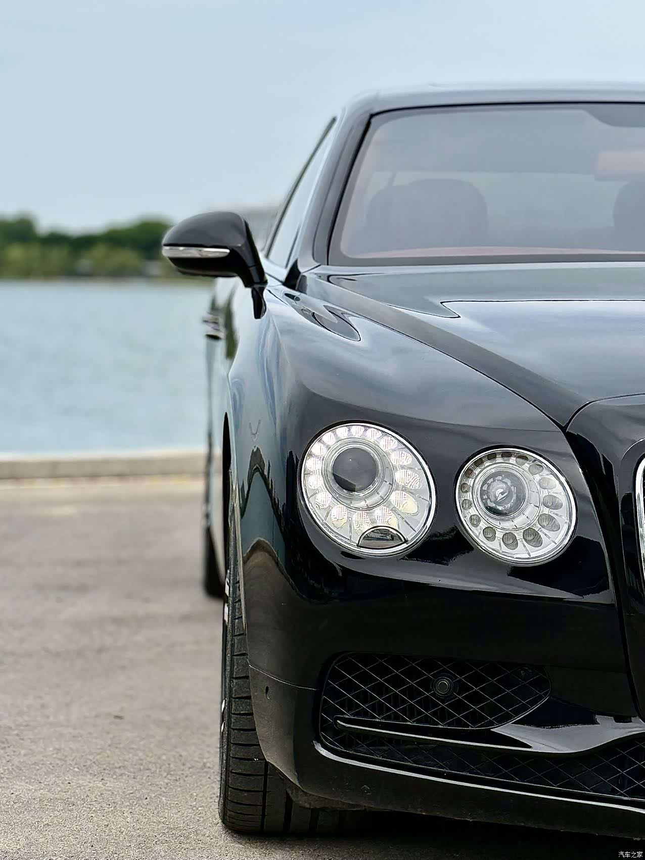 Bentley Flying Spur, 2019 8