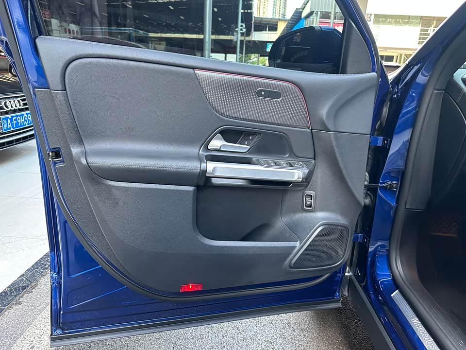 Mercedes-Benz GLB Mercedes-Benz GLB