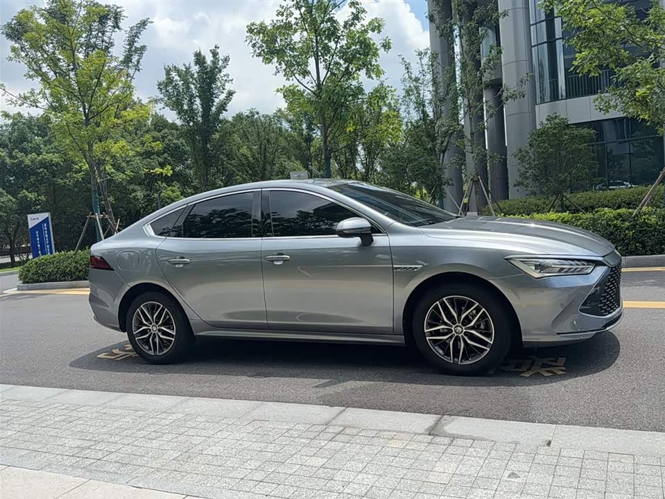 BYD Qin Yuan BYD Qin Yuan
