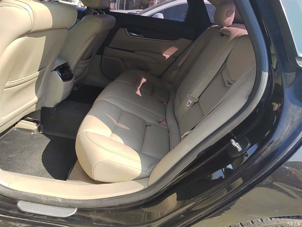 Cadillac XTS, 2015 13