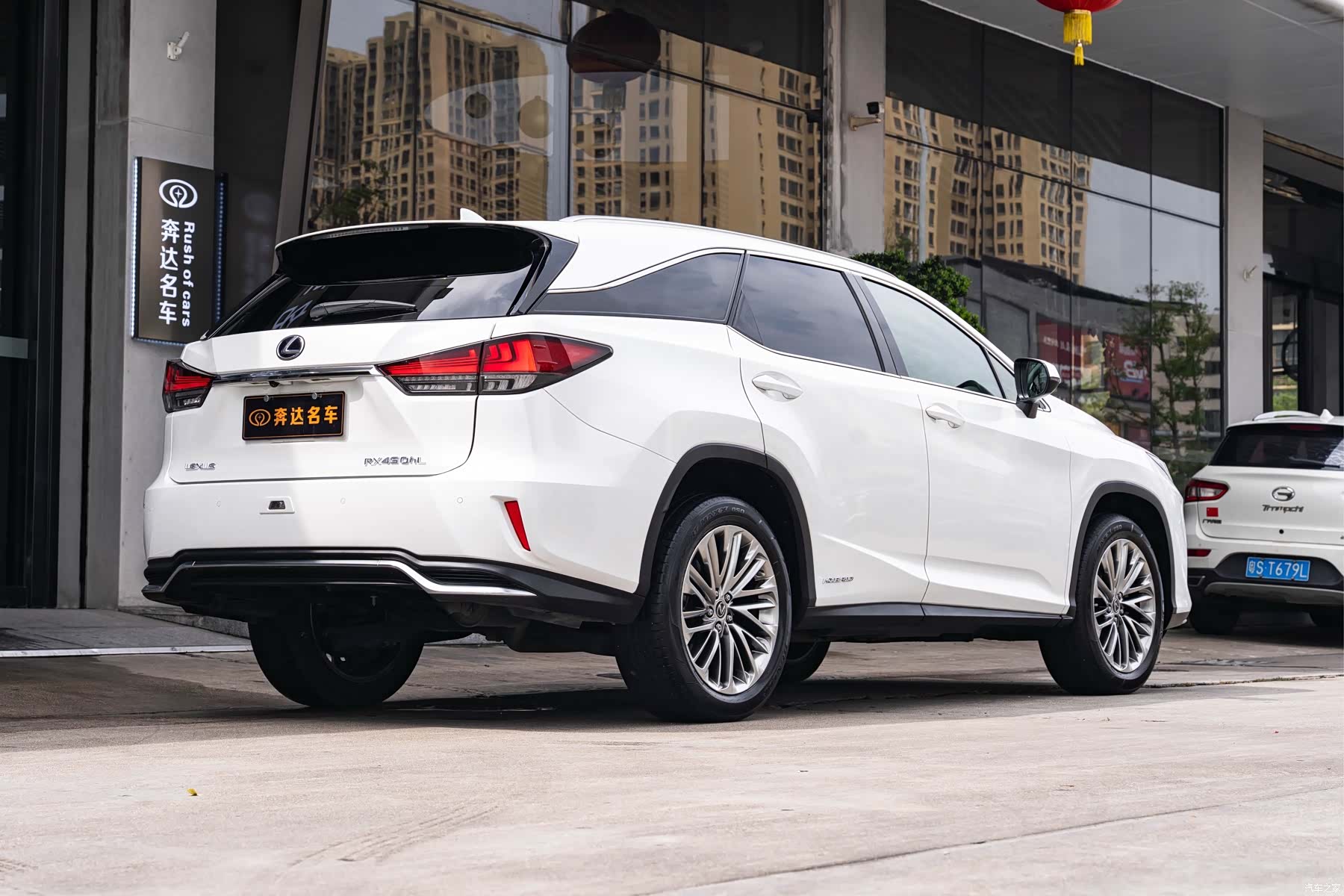 Lexus RX, 2019 3