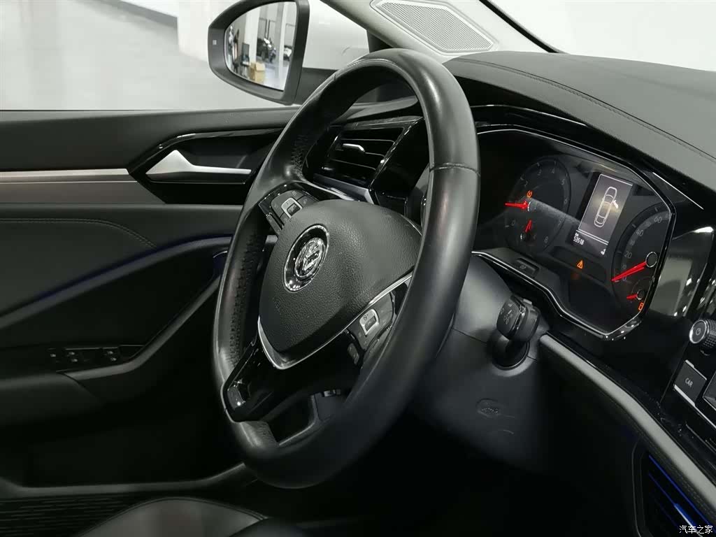 Volkswagen Sagitar, 2020 22