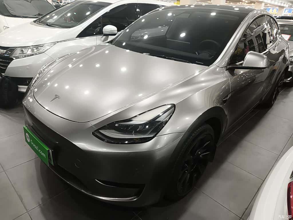 Tesla Model Y, 2022 1