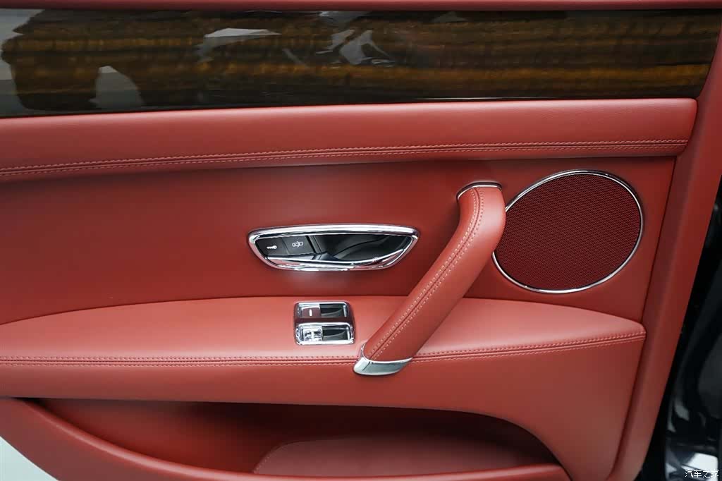 Bentley Flying Spur, 2017 16
