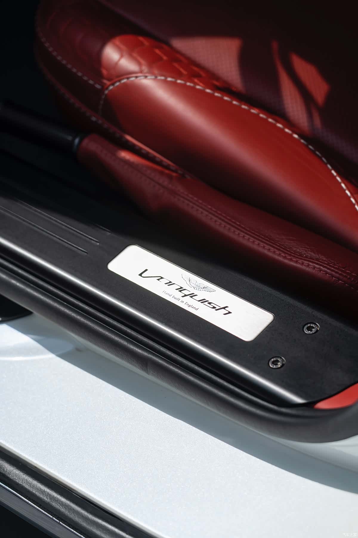 Aston Martin Vanquish, 2013 18