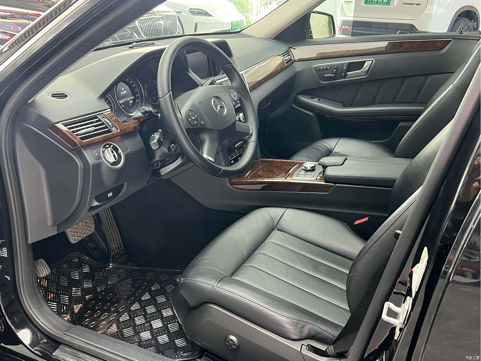 Mercedes-Benz E-Class, 2013 11
