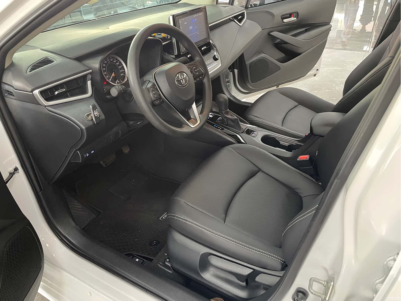 Toyota Corolla, 2022 все фото