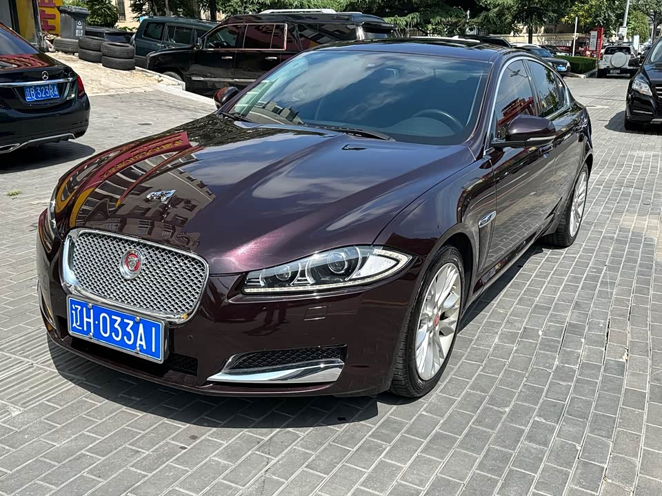 Jaguar XF