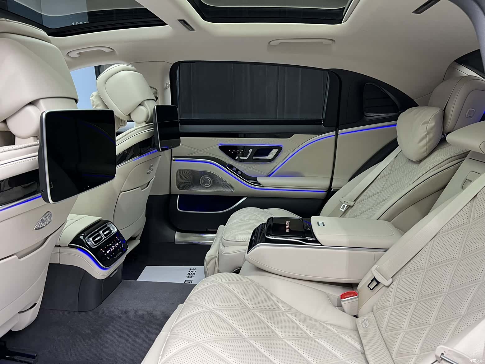 Maybach S-Class, 2023 9