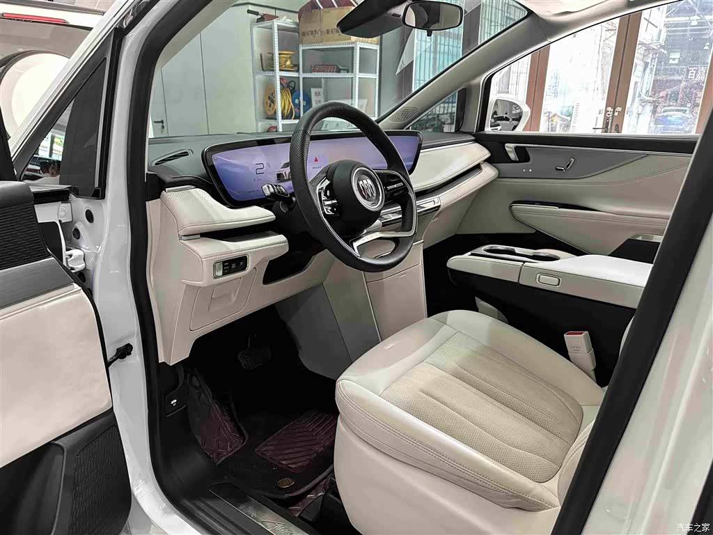 Buick GL8, 2025 10