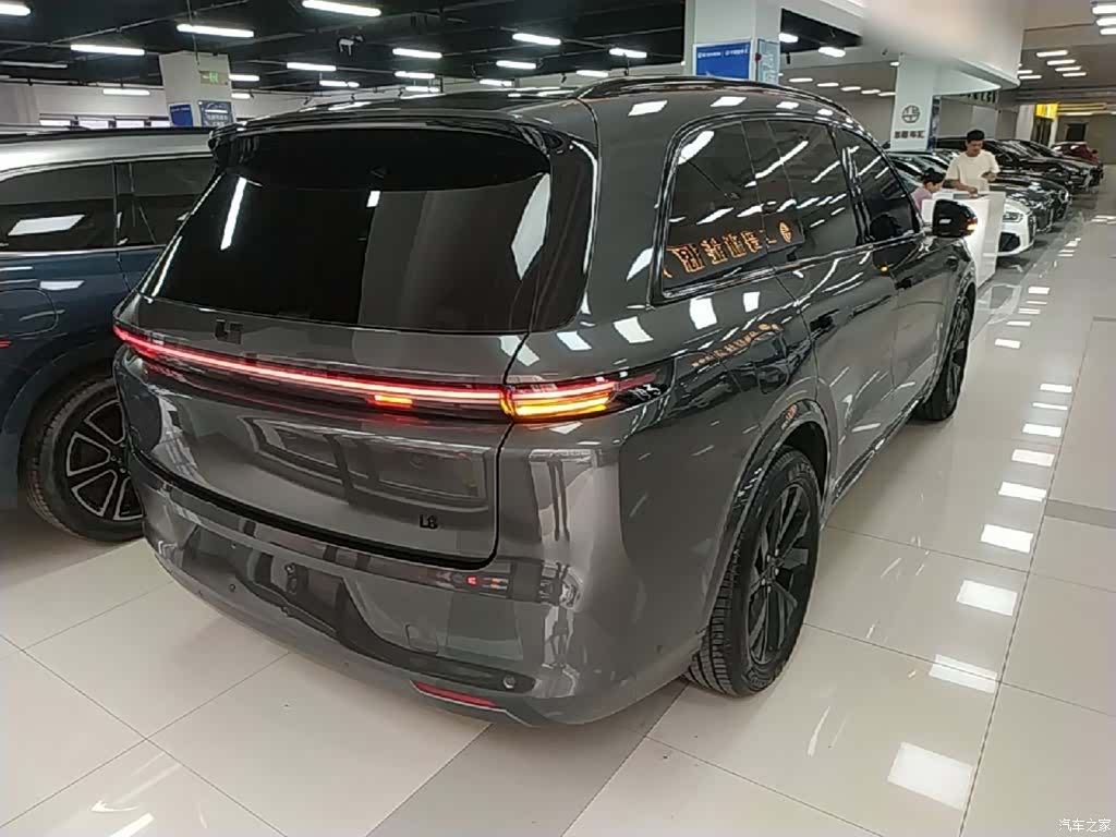 Li Auto L8, 2023 7