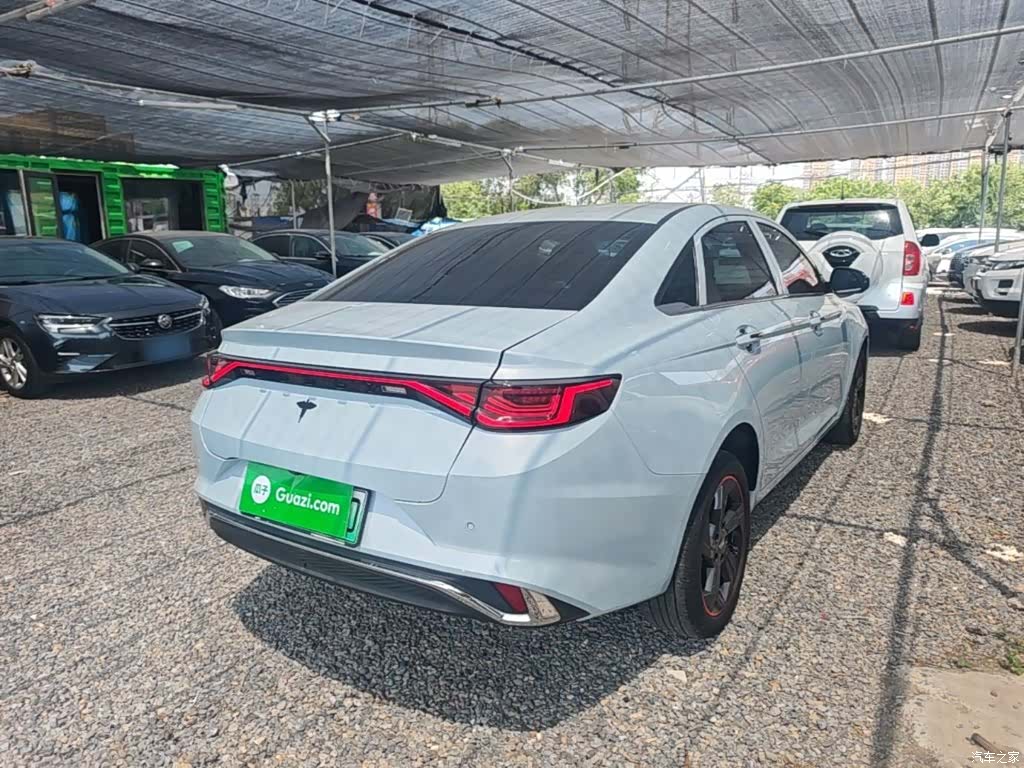 Geely Emgrand, 2022 7