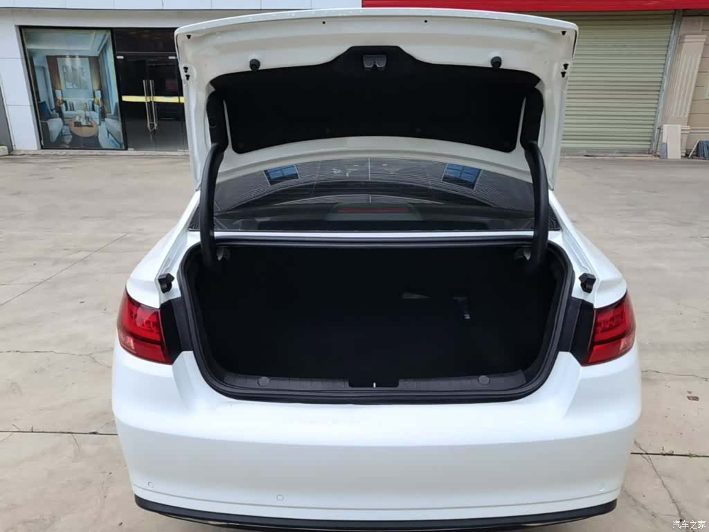 Geely Emgrand, 2021 19