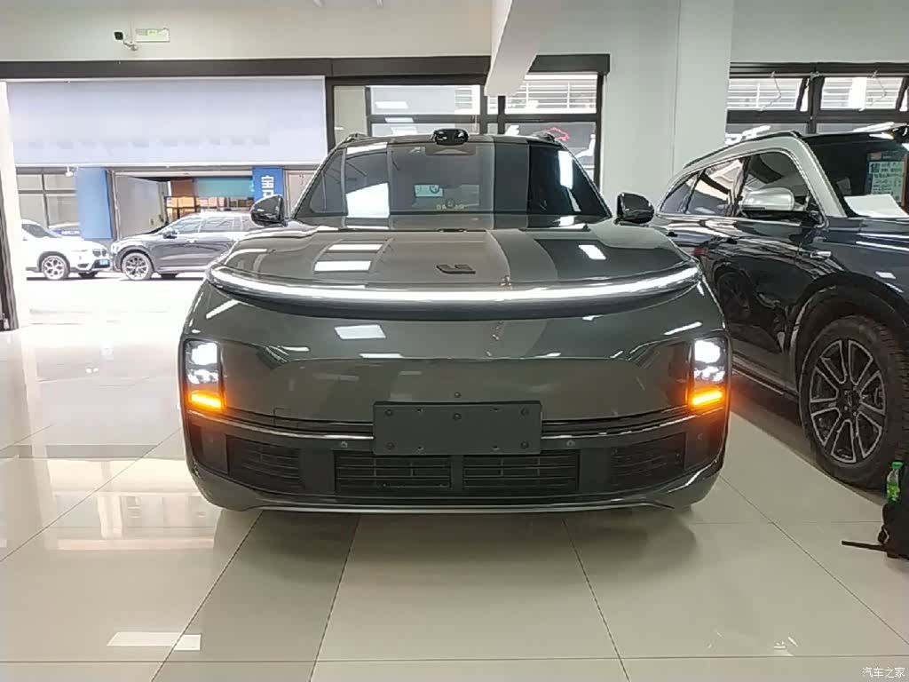 Li Auto L8, 2023 3