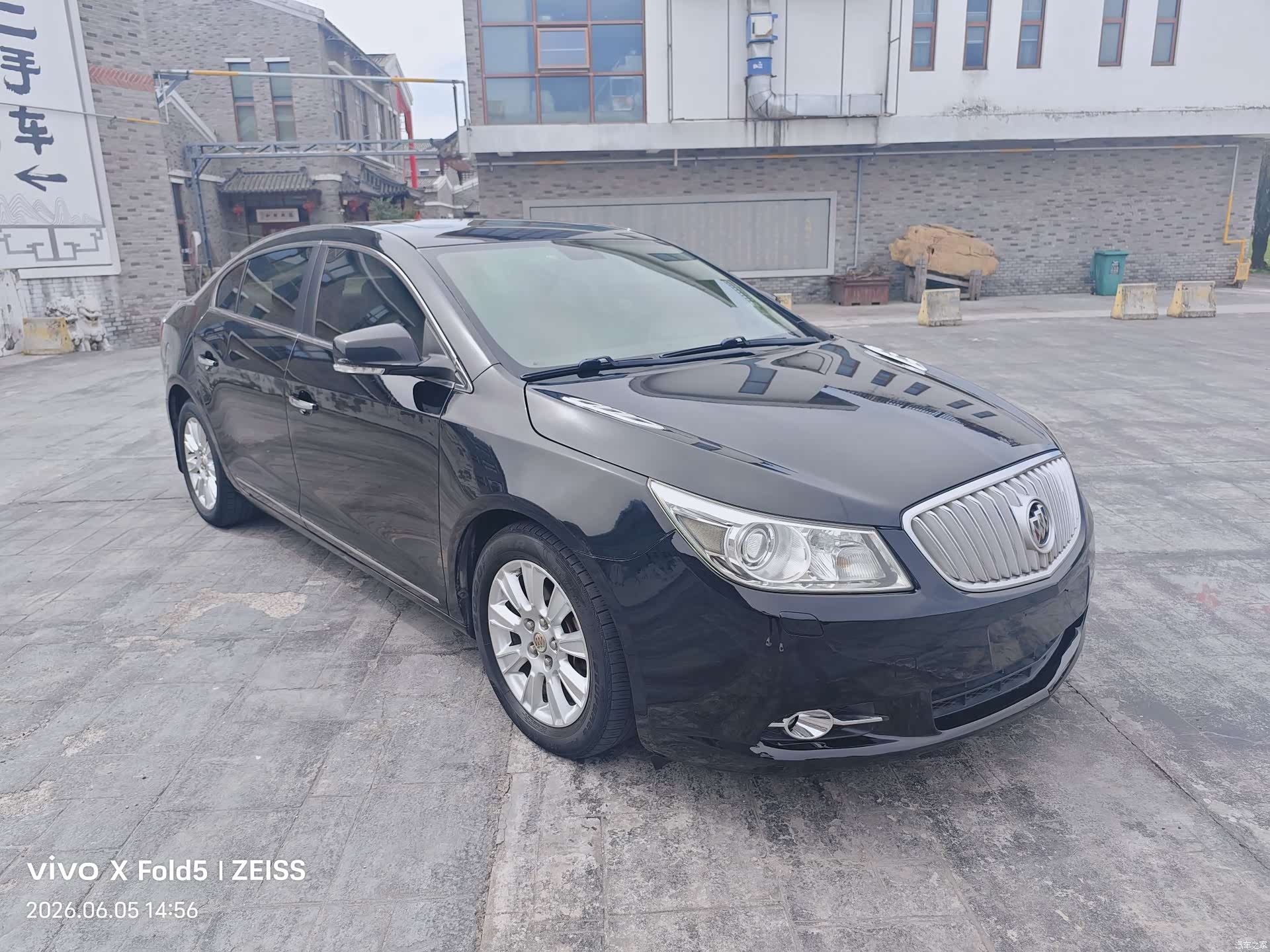 Buick LaCrosse, 2011 3