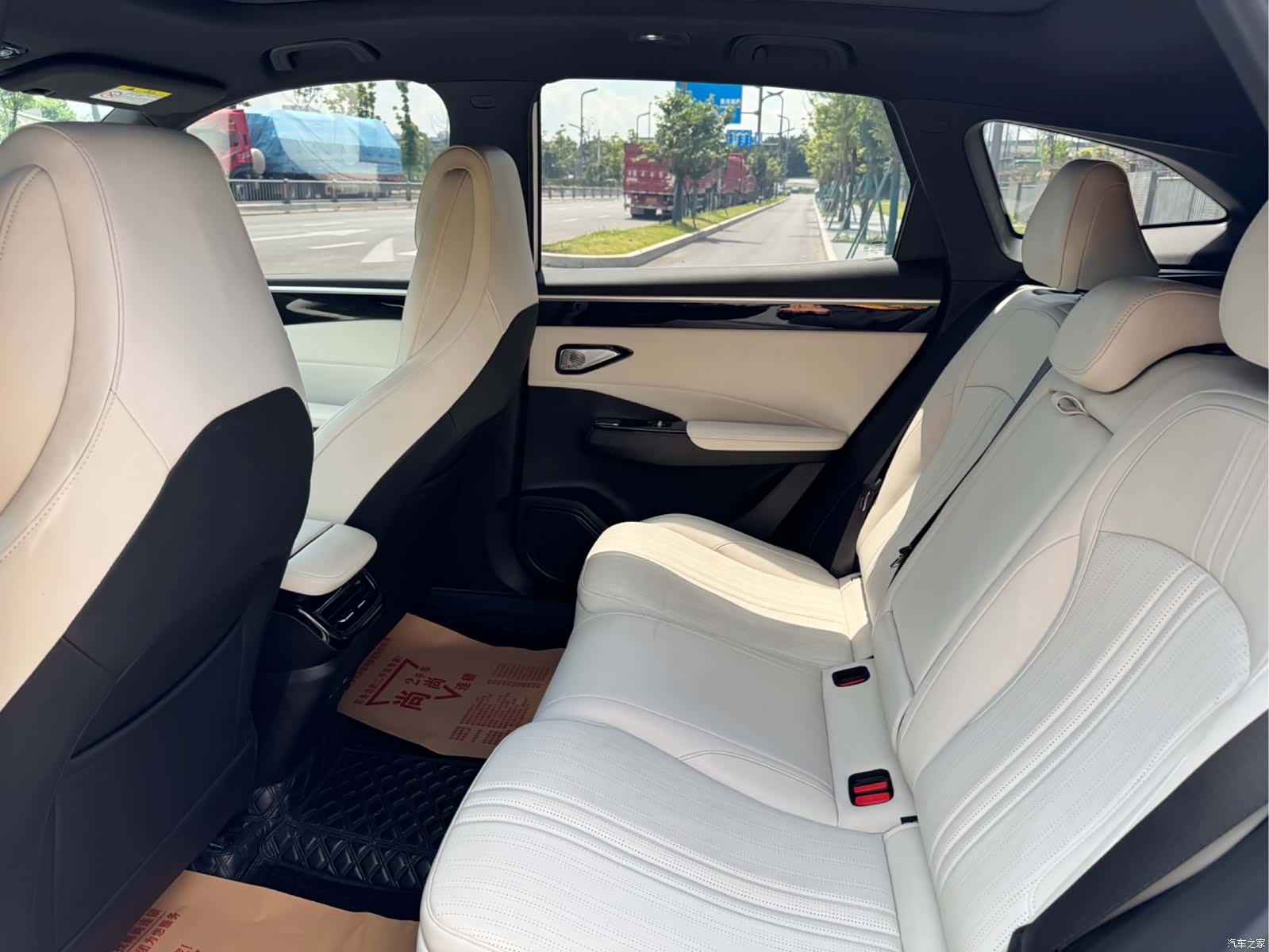 Geely Galaxy L7, 2024 9
