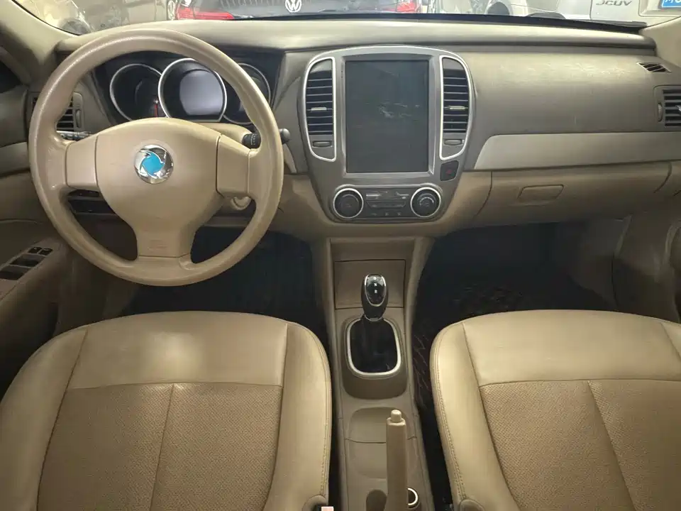Dongfeng Junfeng E11K