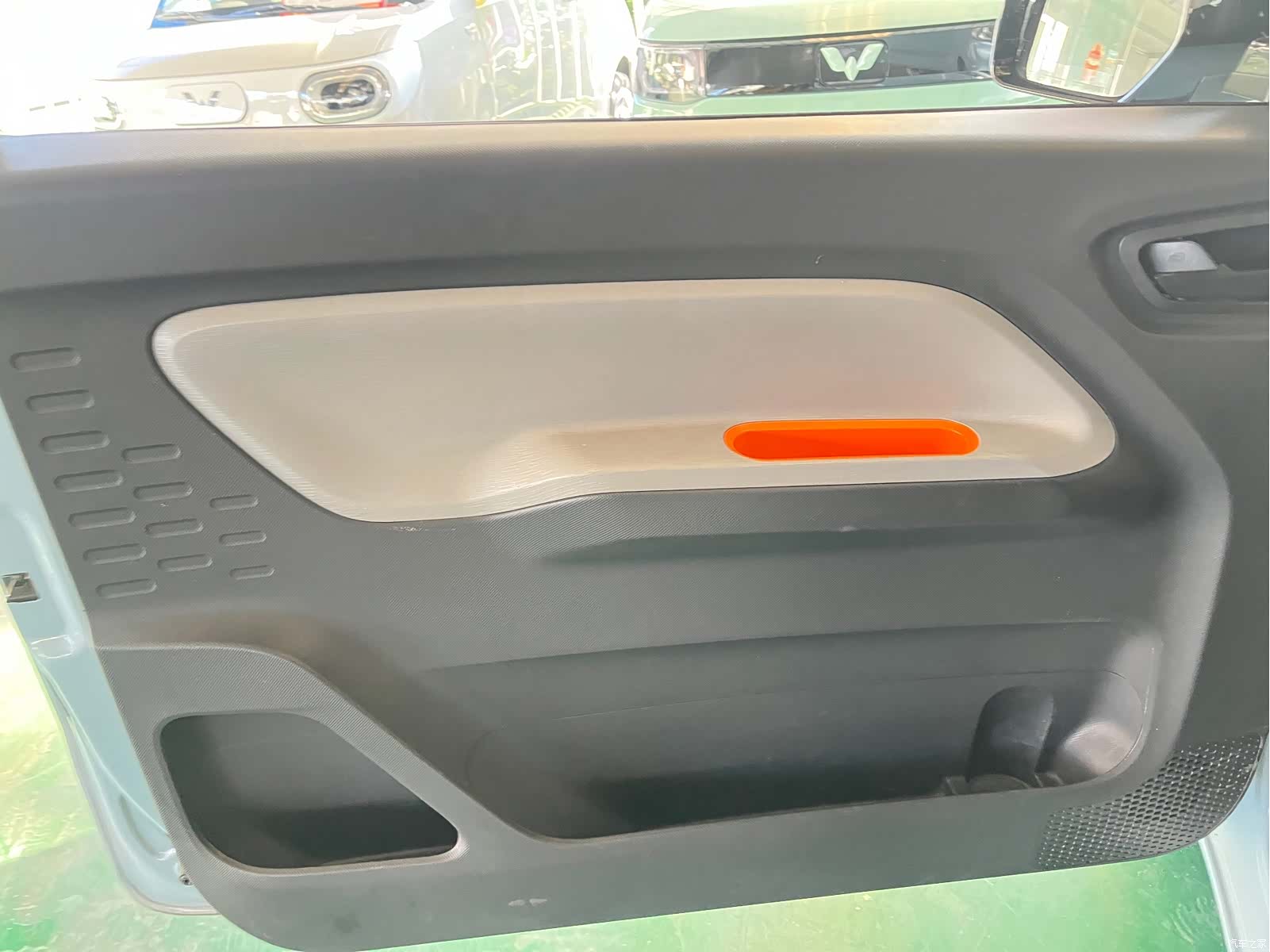 Wuling MINIEV, 2020 13