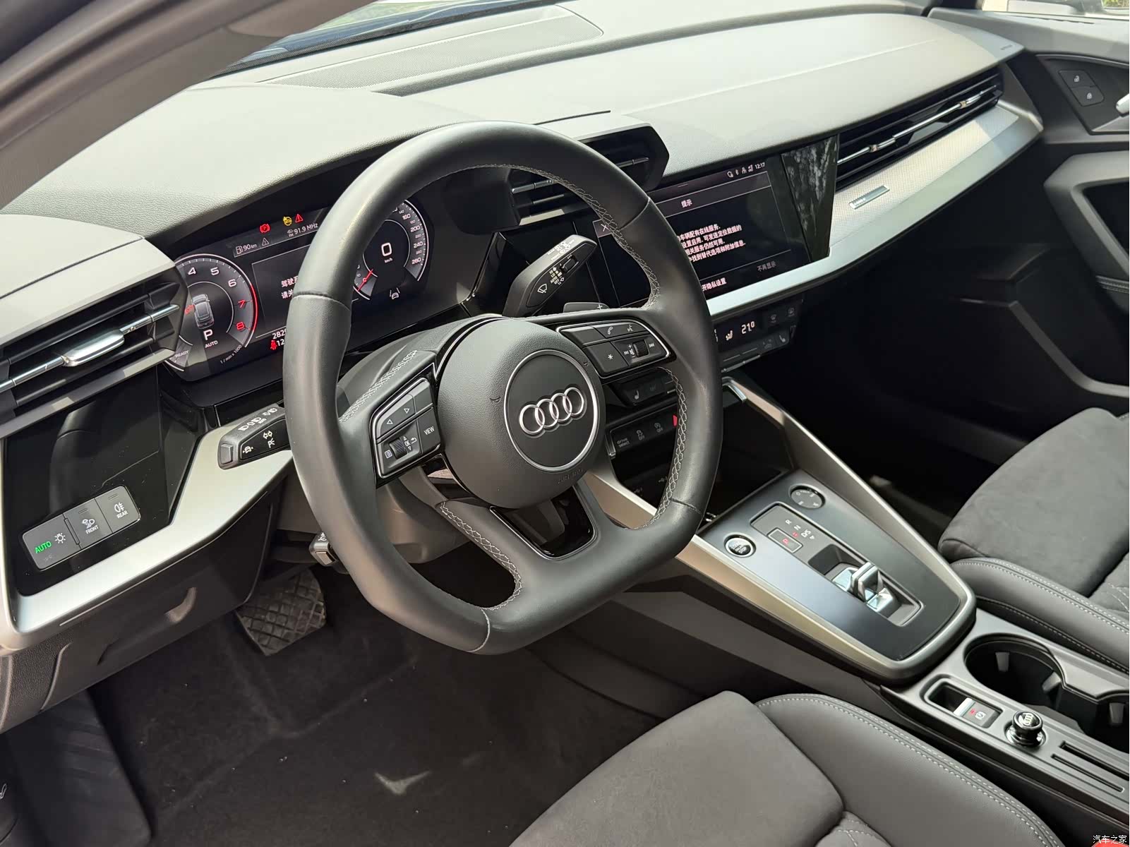 Audi A3, 2023 все фото