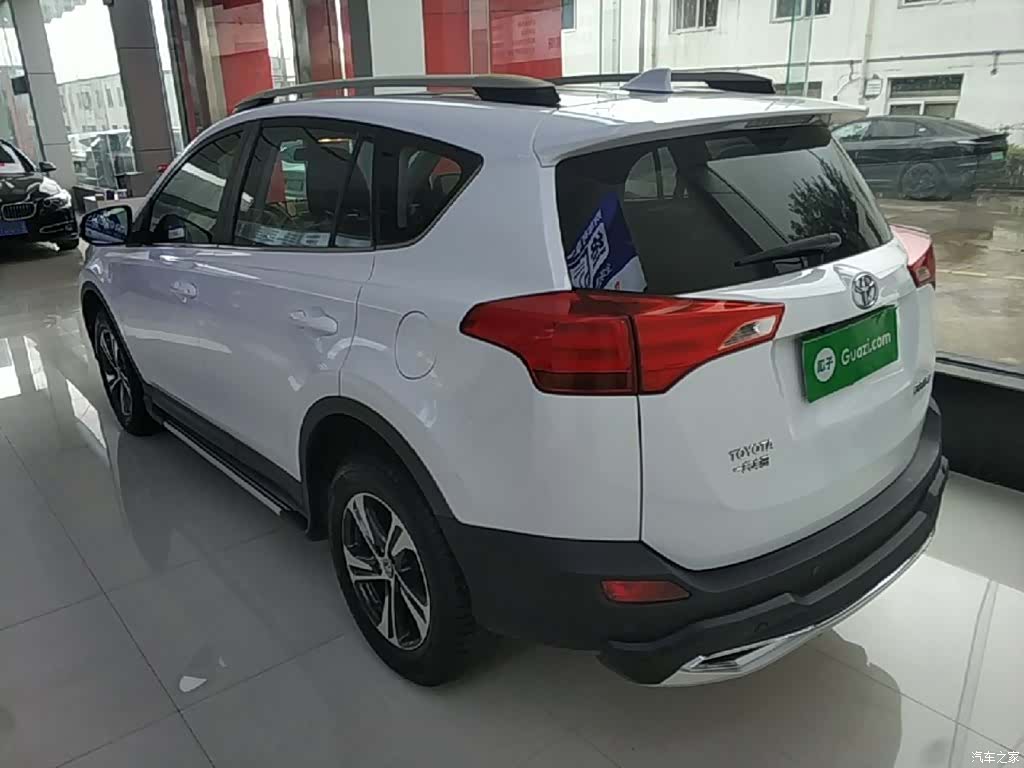 Toyota RAV4, 2015 все фото