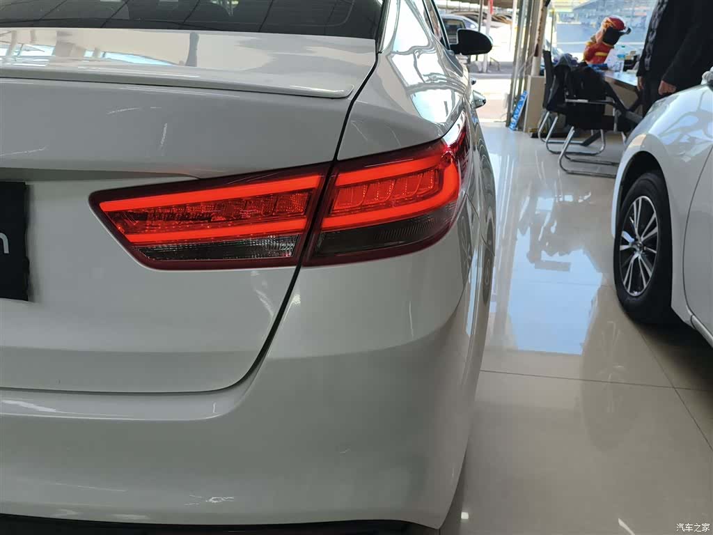 Kia K5, 2017 8