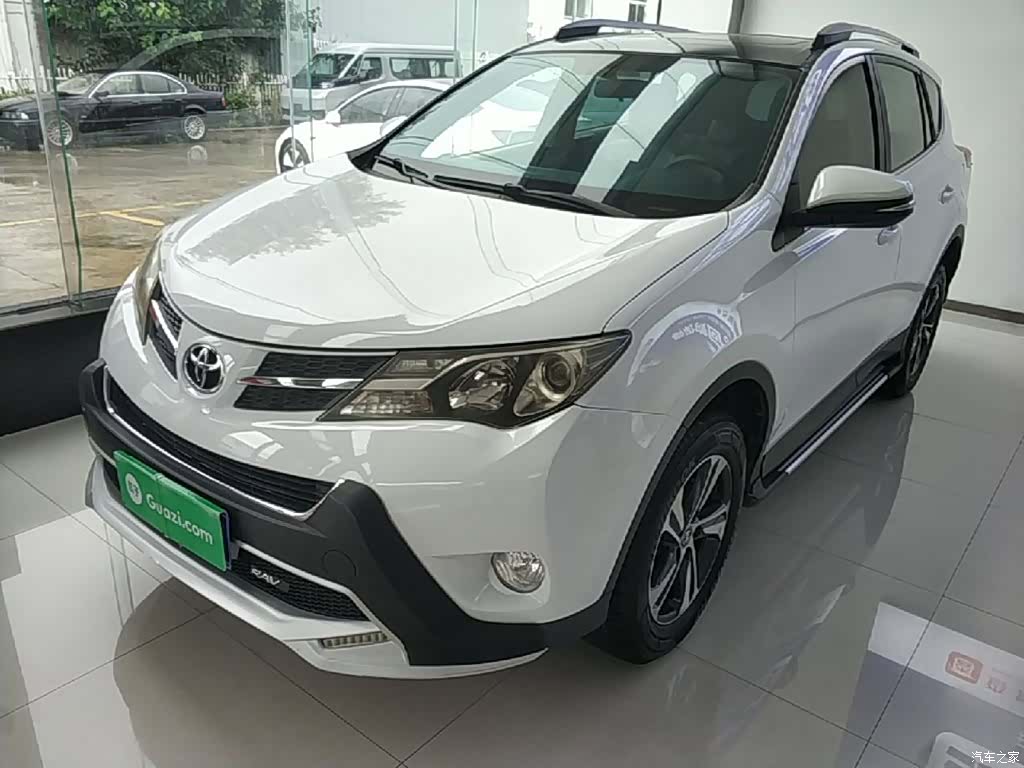 Toyota RAV4, 2015 1