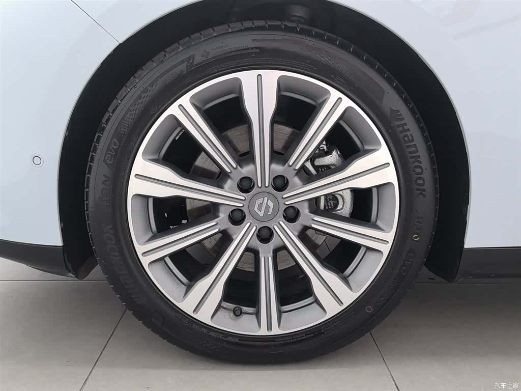 Leapmotor C01, 2024 17