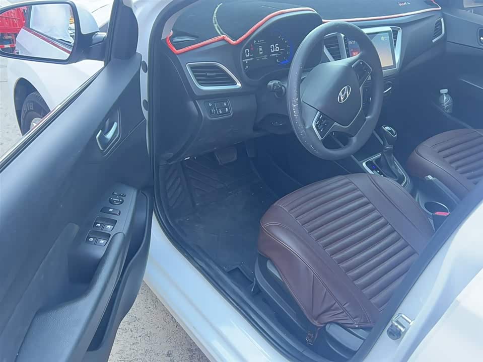 Hyundai Accept